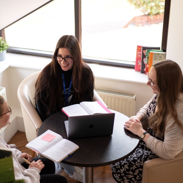 cim-conference-delegates-small-group-discussion (1)