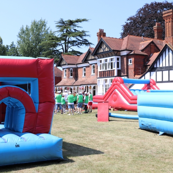 cim-business-centre-outdoor-team-building-inflatable-games