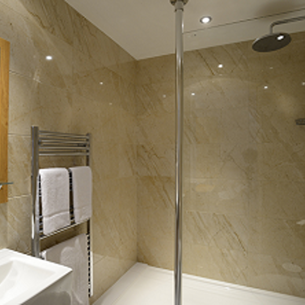 cim-business-centre-ensuite-shower-room